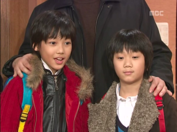 [거침없이하이킥] 윤호-민호 운명의 호떡집 앞 갈림길.jpg | 인스티즈