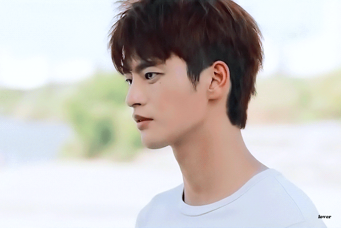 [하늘에서내리는일억개의별] 엮이면 인생 조질 것 같은데 자꾸 신경쓰이는 놈.gif | 인스티즈