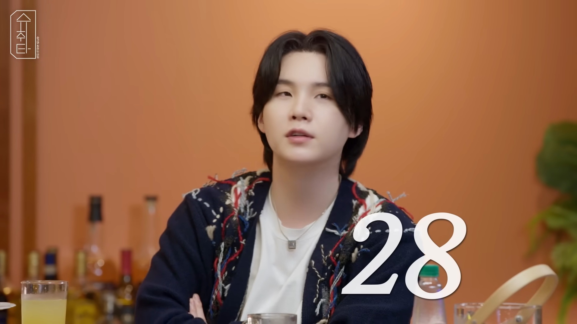 원래 방탄 슈가와 콜라보 하려던 게 아니었던 아이유 (feat. 에잇 작업 비화) | 인스티즈