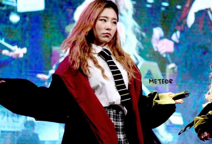 예쁘고 매력쩔고 얼굴 막쓰는 여자 아이돌 | 인스티즈