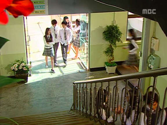 [거침없이하이킥] 짜리 강유미VS목돌이 나혜미.jpg | 인스티즈