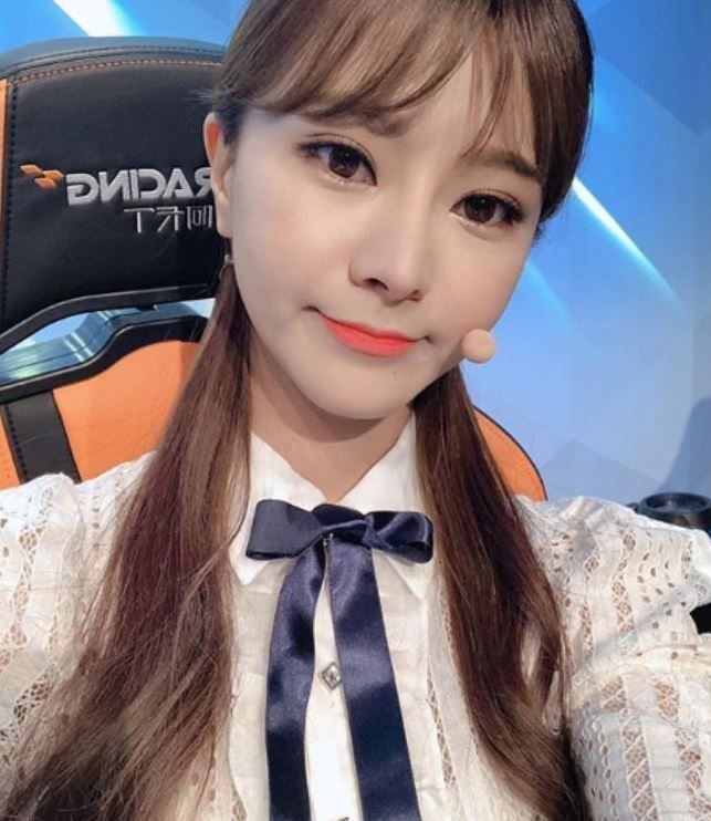 우왁굳이 쯔위 닮은 여친이 있다고 자신있게얘기한이유 | 인스티즈