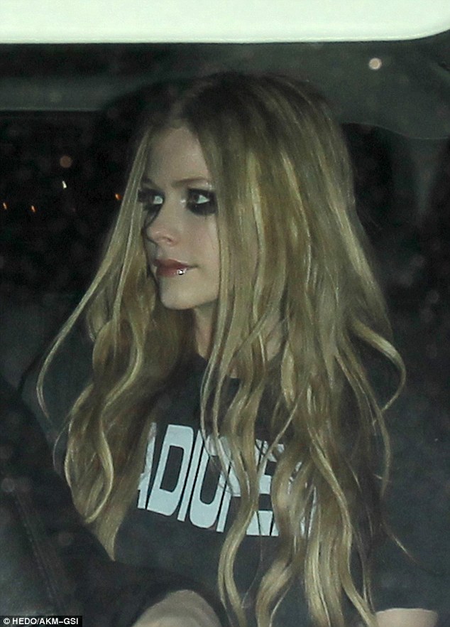 개인적으로 옆태보스라고 생각하는 여자연예인 두명 | 인스티즈