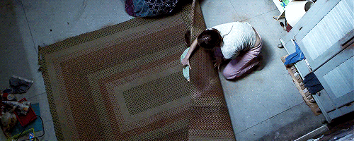 감금이란 소재를 다른 방식으로 풀어낸 영화 '룸' | 인스티즈