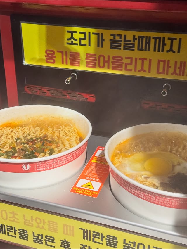 케이팝 팬이라는 미국 여배우의 한국 여행 인스타 사진들.jpg | 인스티즈