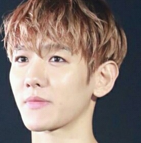 리프팅이 시급해보이는 백현 | 인스티즈