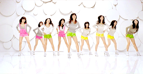 걸그룹 멤버들이 반대했다가 대박난 노래.......jpg | 인스티즈