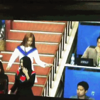 계단에서 발꼬이고 넘어질까봐 무서운 사람들 있나요? | 인스티즈