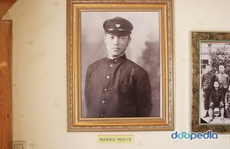 한국 근대사에서 전무후무한 인물이긴 했던 엔초비 프린스 김영삼 전대통령.jpg | 인스티즈