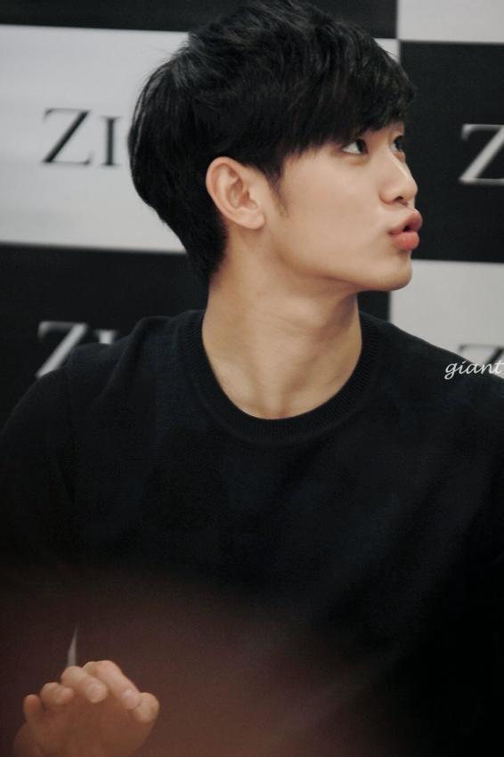 심한 김수현 얼굴 크기 ㄷㄷㄷㄷㄷㄷㄷㄷㄷㄷㄷㄷ | 인스티즈