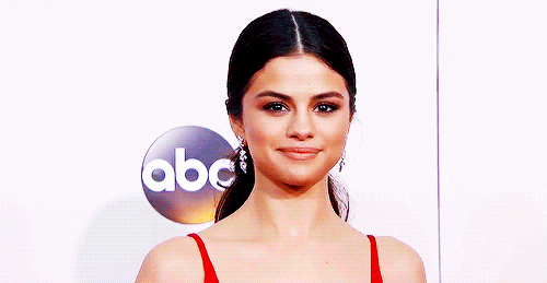 팬들을 울리고 많은 사람들에게 용기를 준 2016년 AMA 셀레나 고메즈의 화제의 수상소감 | 인스티즈