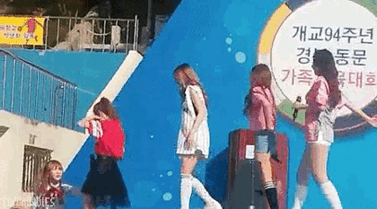 계단에서 발꼬이고 넘어질까봐 무서운 사람들 있나요? | 인스티즈