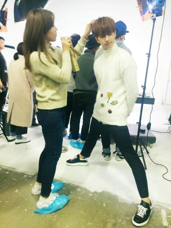 남자 연예인 매너다리 모음.jpg | 인스티즈