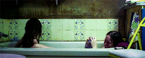 감금이란 소재를 다른 방식으로 풀어낸 영화 '룸' | 인스티즈