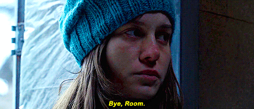 감금이란 소재를 다른 방식으로 풀어낸 영화 '룸' | 인스티즈