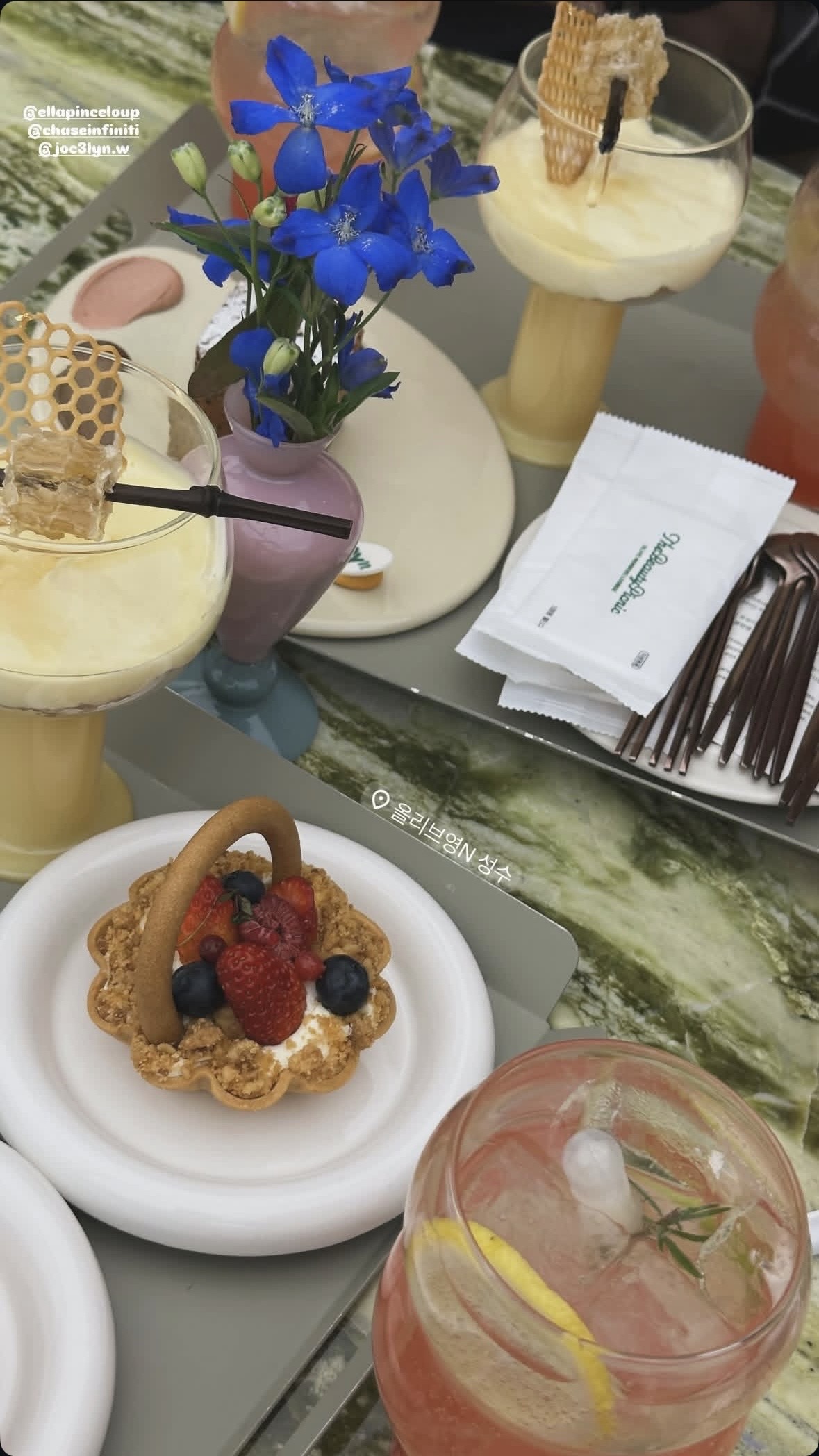 케이팝 팬이라는 미국 여배우의 한국 여행 인스타 사진들.jpg | 인스티즈