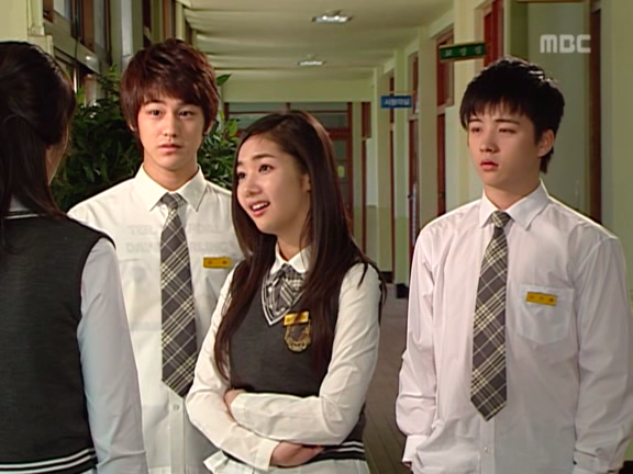 [거침없이하이킥] 짜리 강유미VS목돌이 나혜미.jpg | 인스티즈