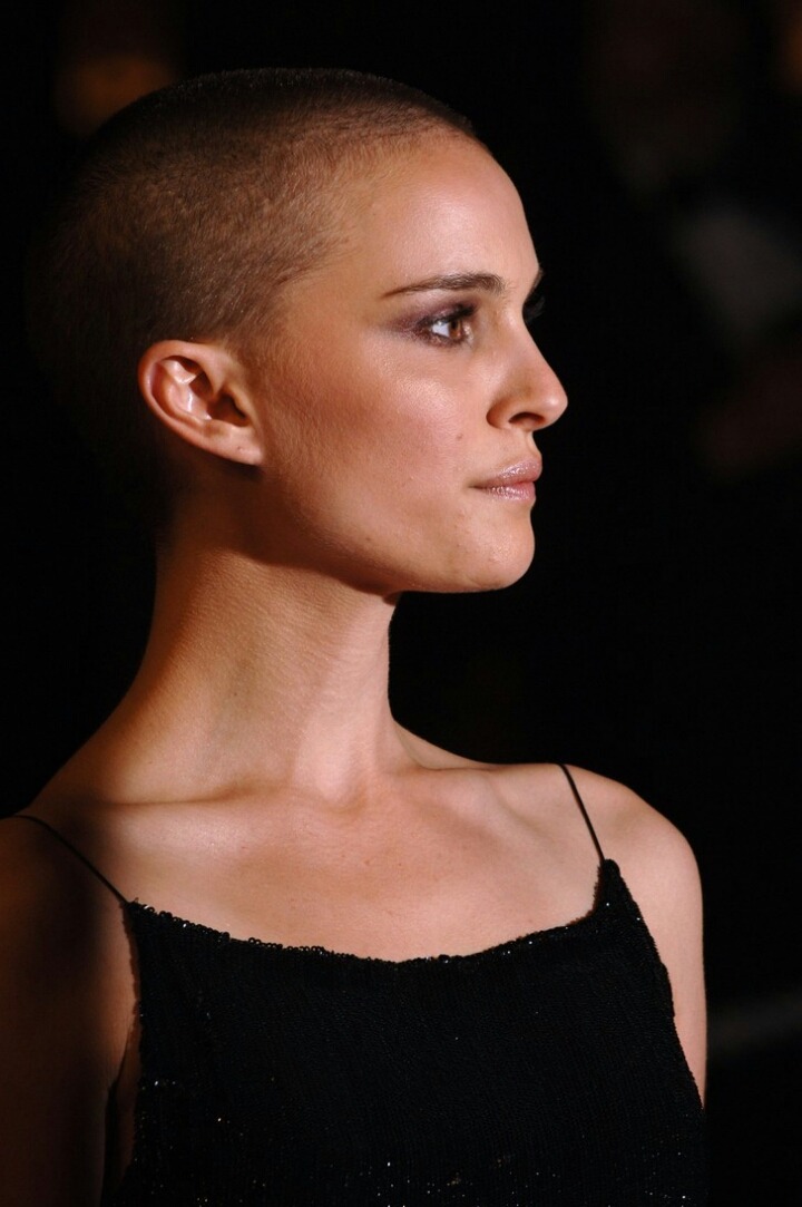 개인적으로 옆태보스라고 생각하는 여자연예인 두명 | 인스티즈