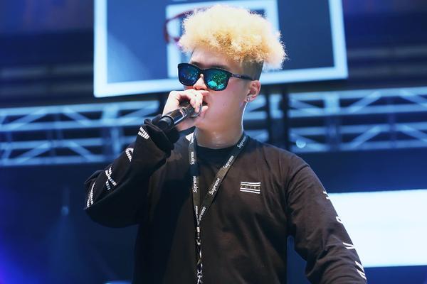 원래 힙합그룹이었던 방탄소년단 원년 멤버.gif | 인스티즈