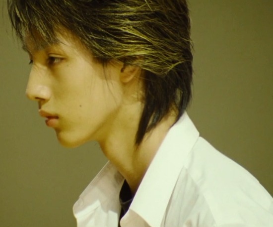 분위기 엄청 독특한 일본 99년생 남자 배우 .jpgif | 인스티즈