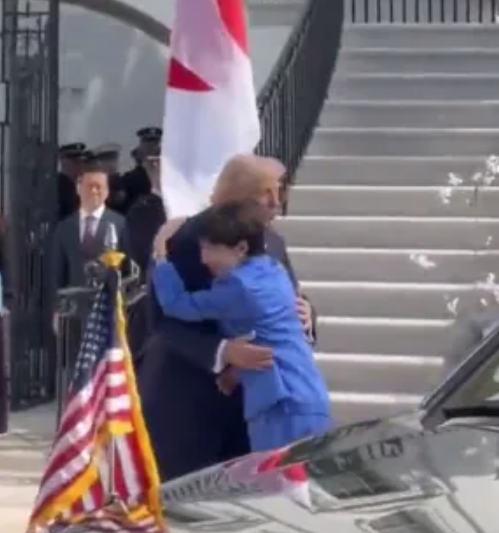 반미 국가가 되어도 할말 없는 지난 1년간 트럼프와 일본과의 관계 | 인스티즈