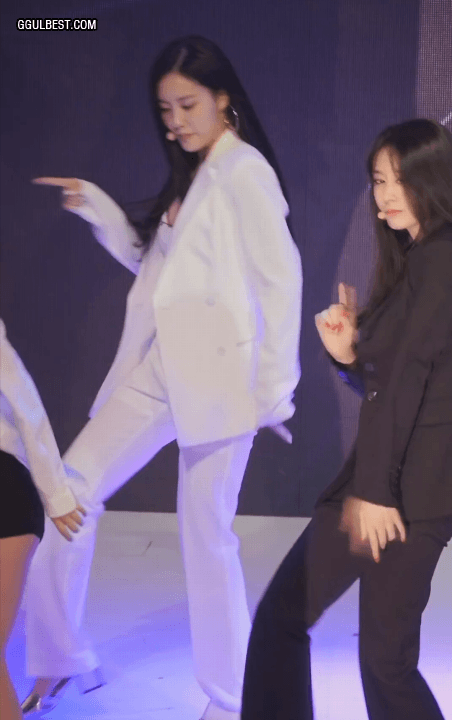티아라 효민 슴부심.gif | 인스티즈