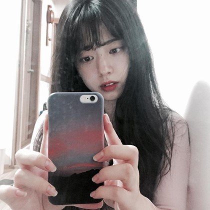 앞니에 딱밤한번 때려보고싶게생긴 신세휘 | 인스티즈