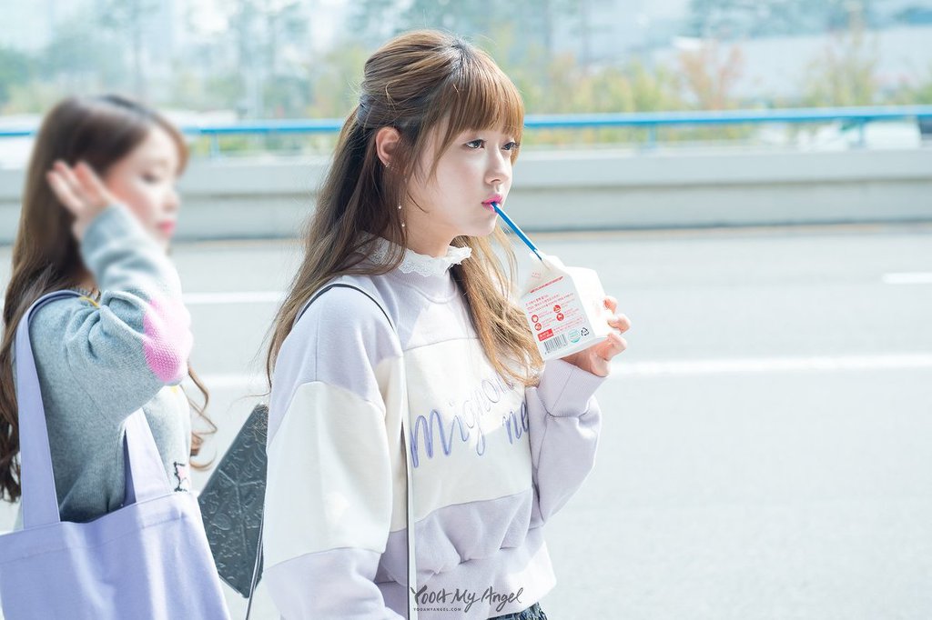 충격적인 오마이걸 유아의 손크기 | 인스티즈