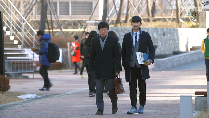 심한 김수현 얼굴 크기 ㄷㄷㄷㄷㄷㄷㄷㄷㄷㄷㄷㄷ | 인스티즈