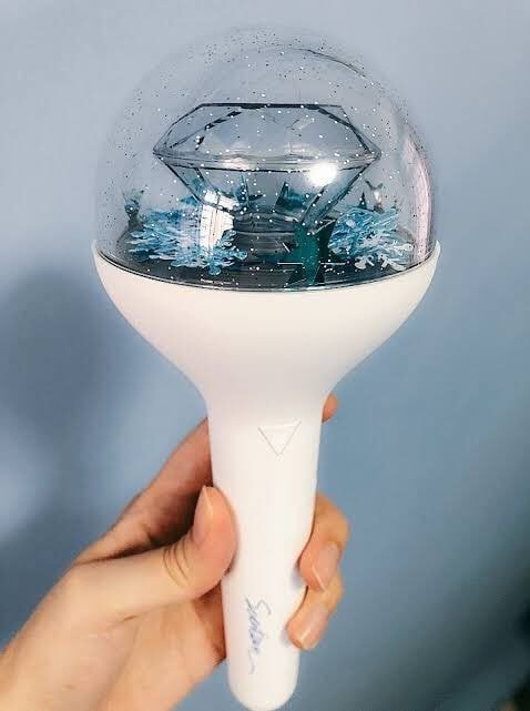 요즘 많이보이는 아이돌 응원봉 커스텀.jpg | 인스티즈