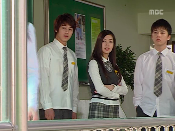 [거침없이하이킥] 짜리 강유미VS목돌이 나혜미.jpg | 인스티즈