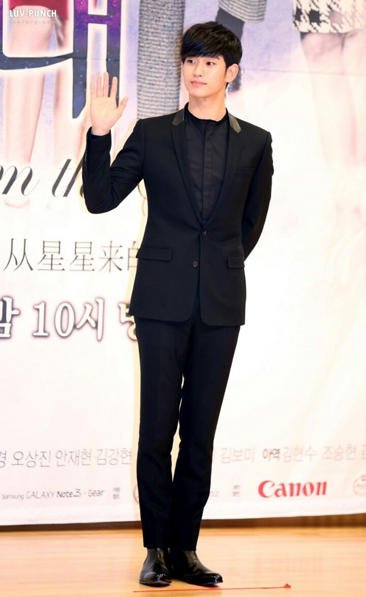 심한 김수현 얼굴 크기 ㄷㄷㄷㄷㄷㄷㄷㄷㄷㄷㄷㄷ | 인스티즈