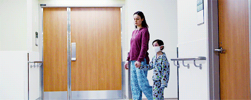 감금이란 소재를 다른 방식으로 풀어낸 영화 '룸' | 인스티즈