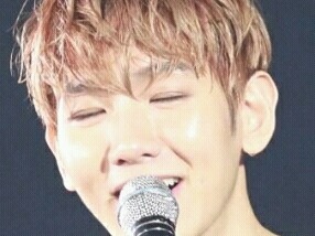 리프팅이 시급해보이는 백현 | 인스티즈