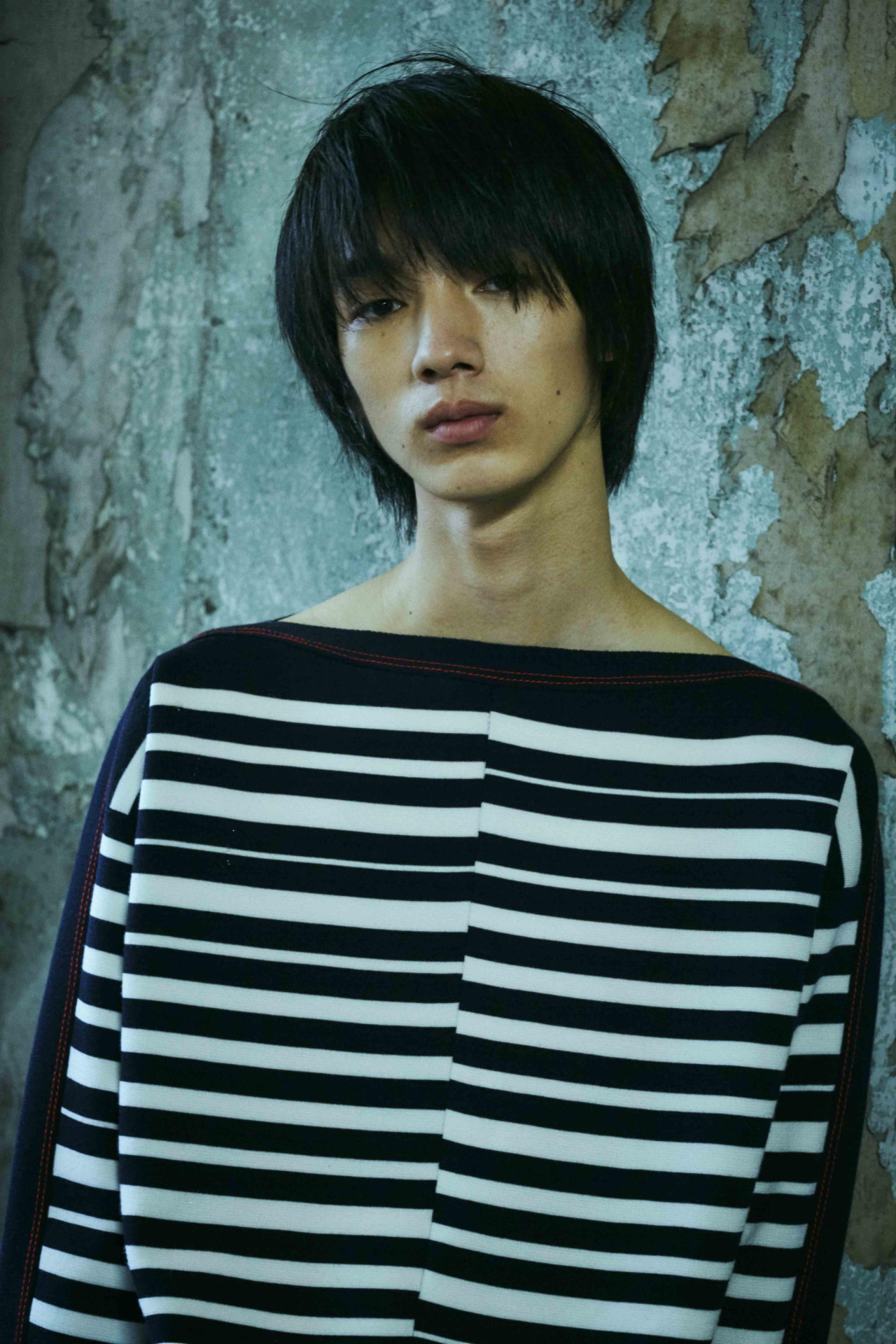 분위기 엄청 독특한 일본 99년생 남자 배우 .jpgif | 인스티즈