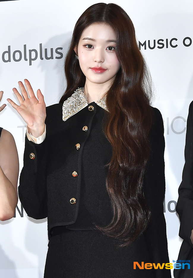 오늘자 더팩트 뮤직 어워즈 아이브 장원영 기사사진 ㄷㄷㄷ | 인스티즈