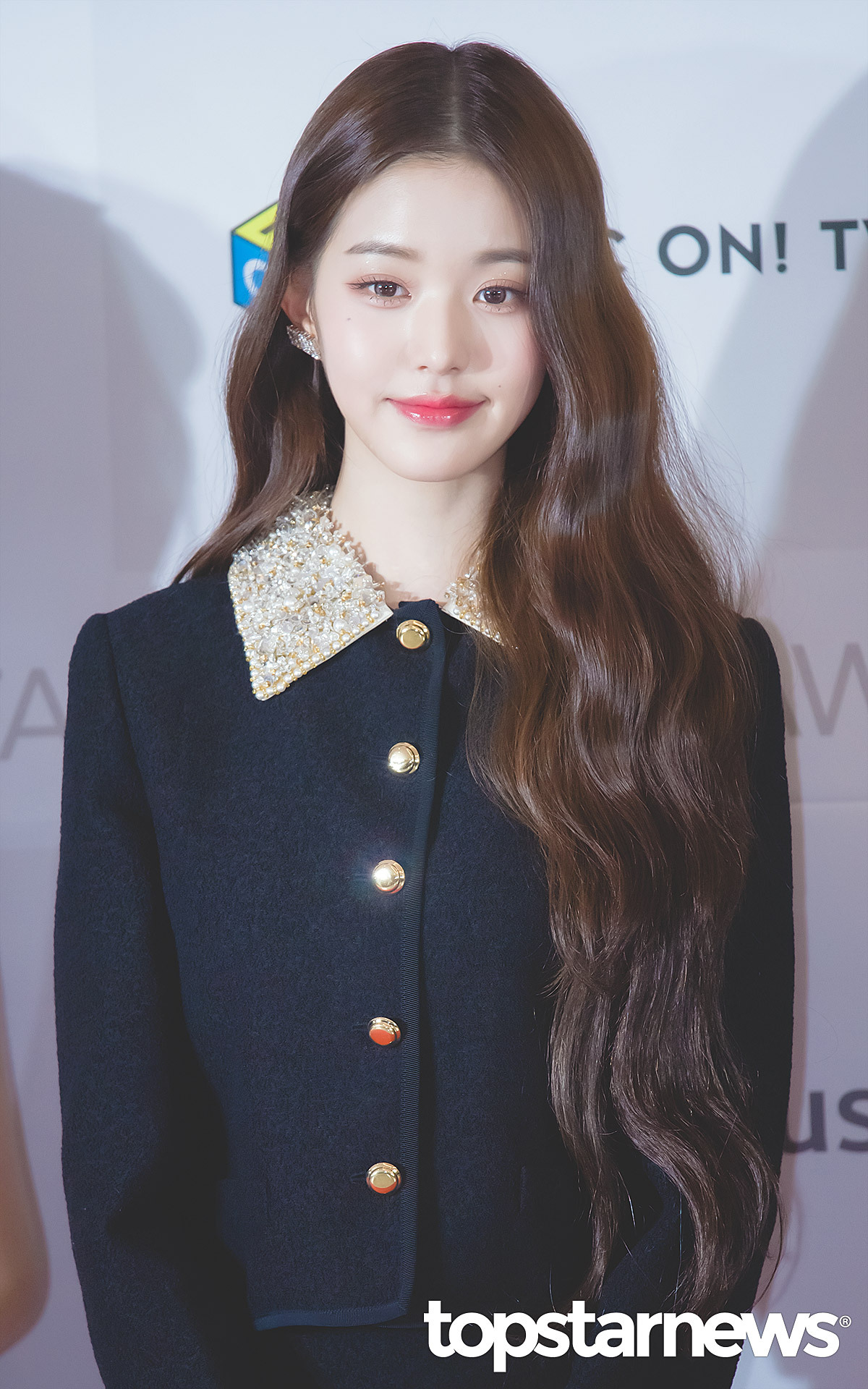 오늘자 더팩트 뮤직 어워즈 아이브 장원영 기사사진 ㄷㄷㄷ | 인스티즈