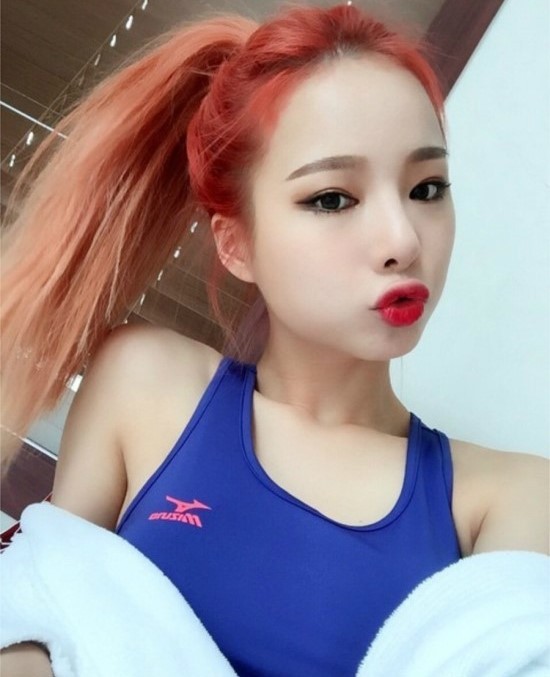 초아 vs 솔지 | 인스티즈