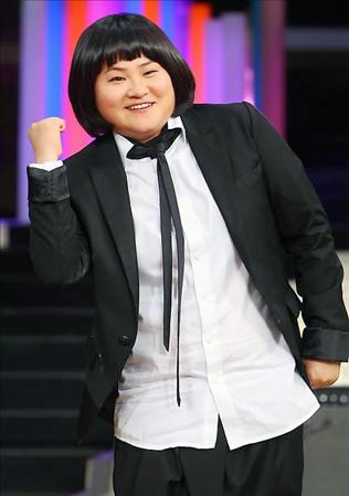 전형적인 중고딩때 일진 무리중에 꼭 있는 애들 (무릎꿇고들어오시긔) | 인스티즈