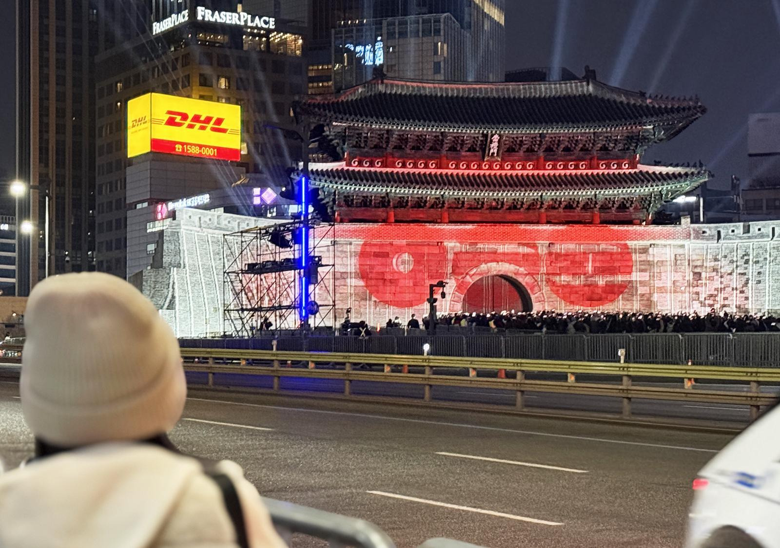 되게 불미스러운 방탄소년단 광화문 로고....jpg | 인스티즈