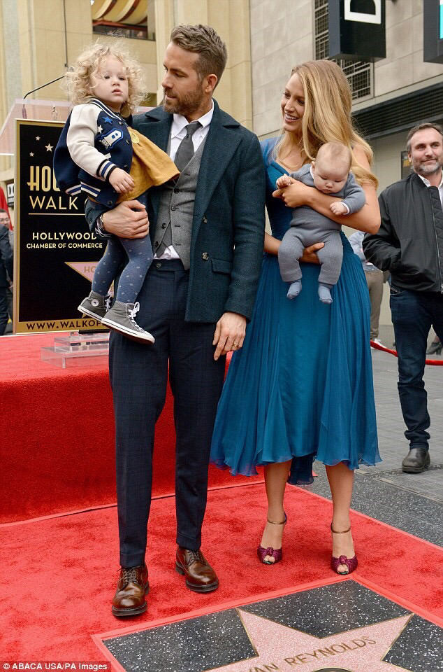 블레이크 라이블리와 라이언 레이놀즈의 너무 사랑스러운 딸 제임스(주의) | 인스티즈