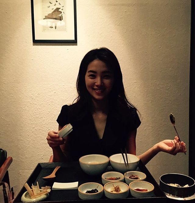 안경쓰기 전후 강지영 아나운서 | 인스티즈