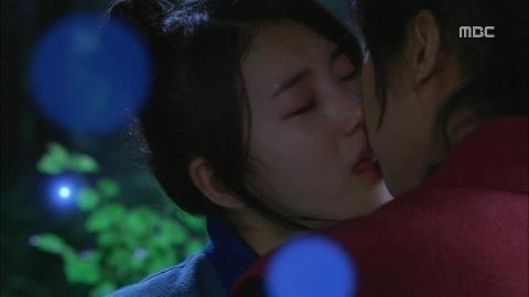 가장친한 동성친구랑 30분동안 딥키스후 좋아하는 여자랑 키스하기vs그냥 열심히 살기 | 인스티즈