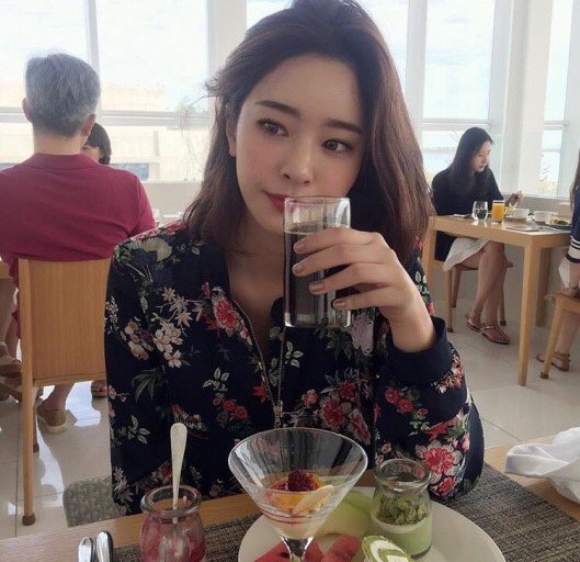 연예인 인맥쩌는 쇼핑몰 모델 | 인스티즈