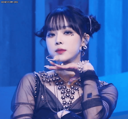 윈터의 만두에는 감동이 있다.gif | 인스티즈