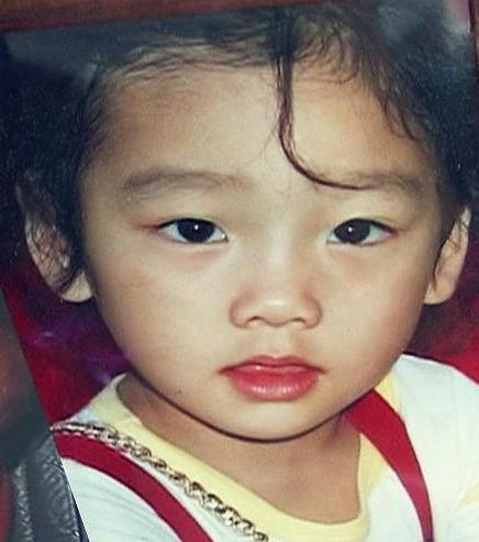 여자 연예인 어릴때 사진들 - 이중에 몇명이나 맞출수 있습니까? | 인스티즈