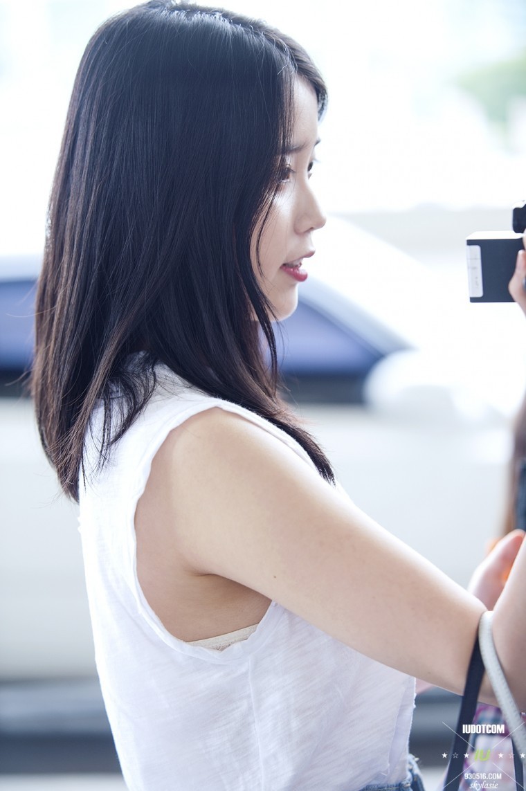 아이유 겨드랑이.JPG (페로몬) | 인스티즈