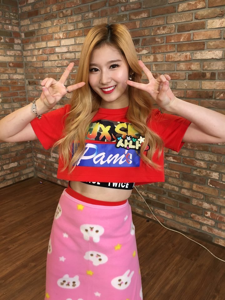 트와이스 일본녀 사나 실물로 보는 느낌 | 인스티즈