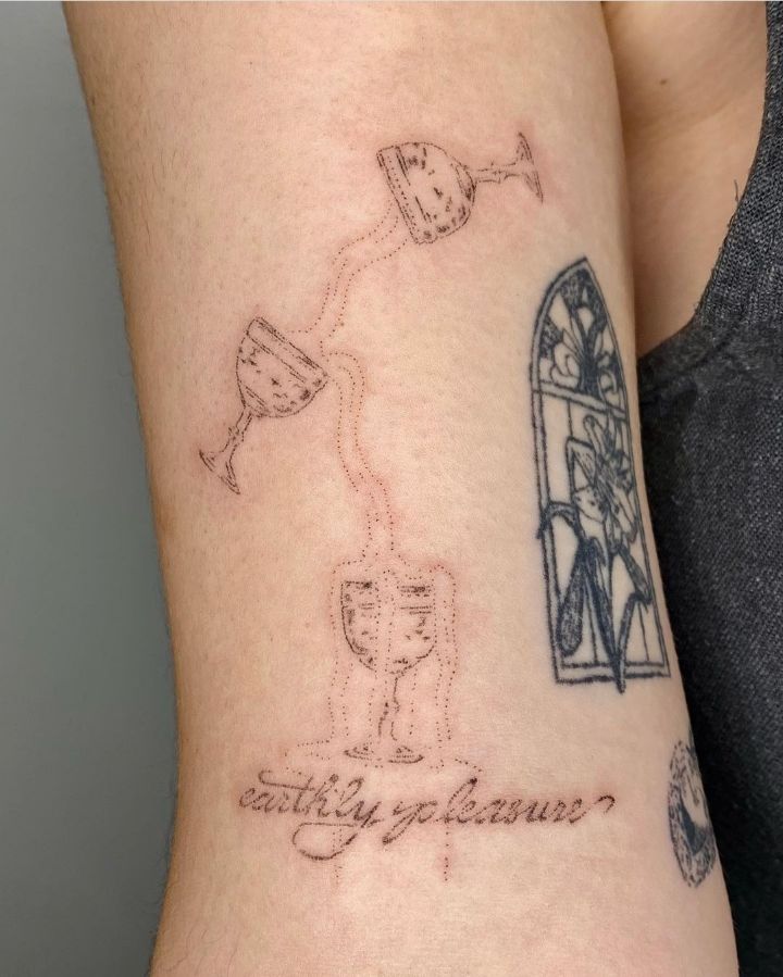 바늘로 한땀 한땀 찔러넣는 핸드포크 타투 | 인스티즈