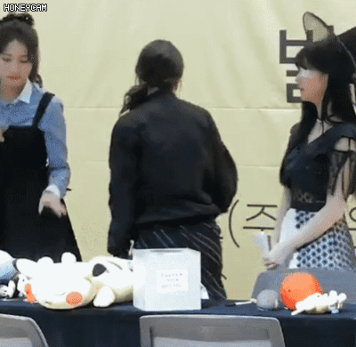 포카 교환하고 싶어서 여자친구 예린 | 인스티즈